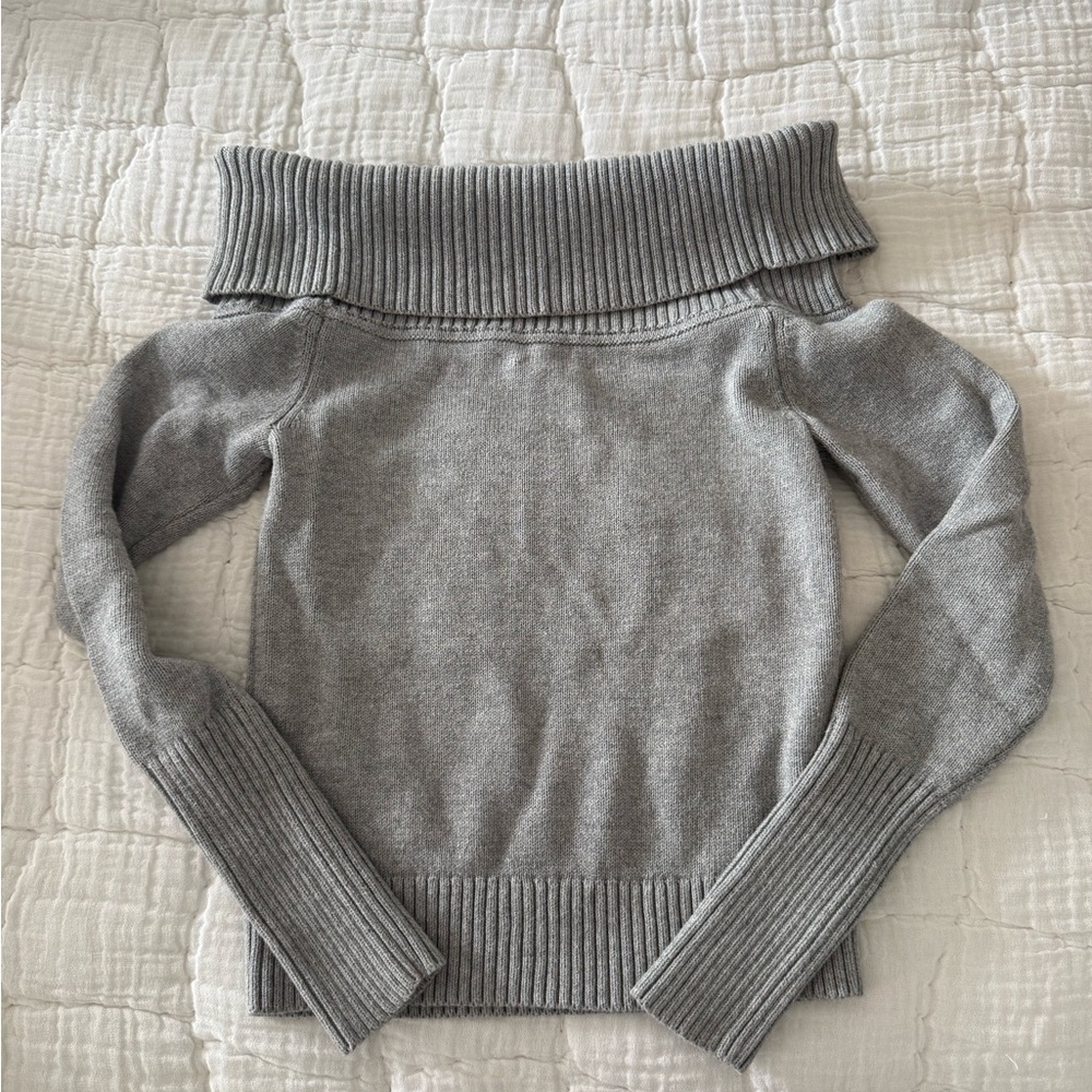ARITZIA SUNDAY BEST GREY OFF THE SHOULDER SWEATER
